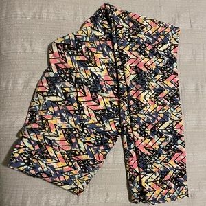 Lularoe one size leggings.